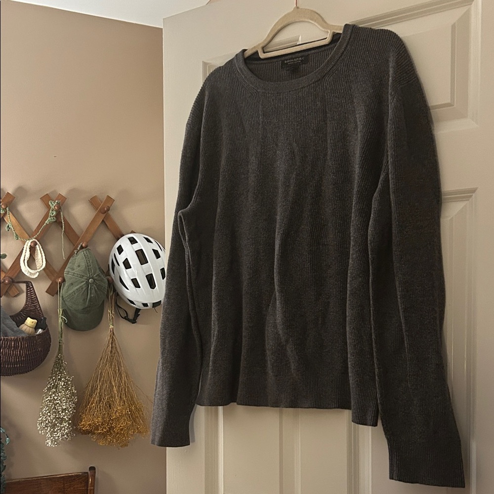 Banana republic (XL) men’s grey 100% cotton sweater